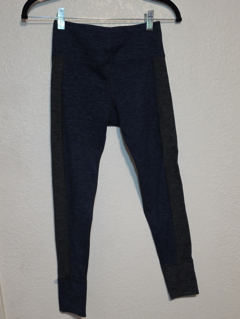 Vuori Navy & Charcoal Colorblock Leggings